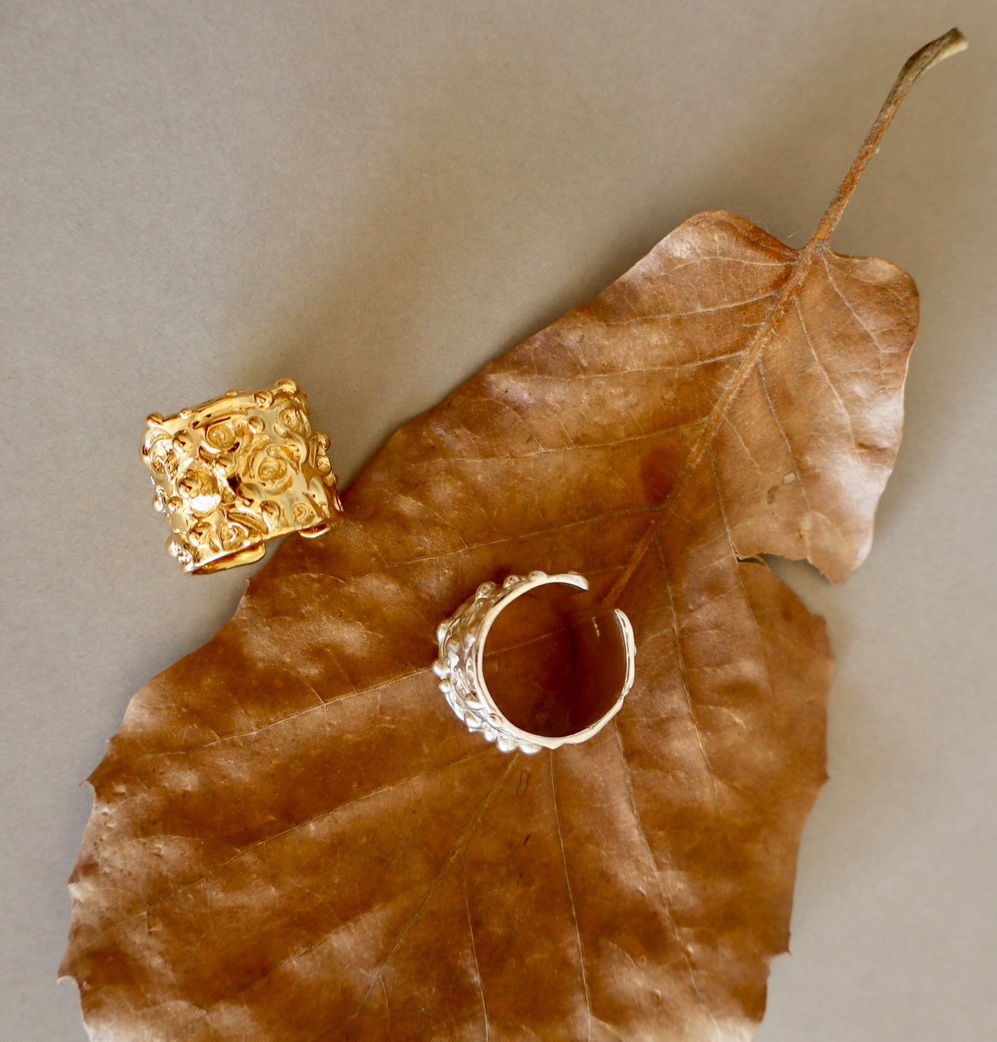 Anillo Rosas